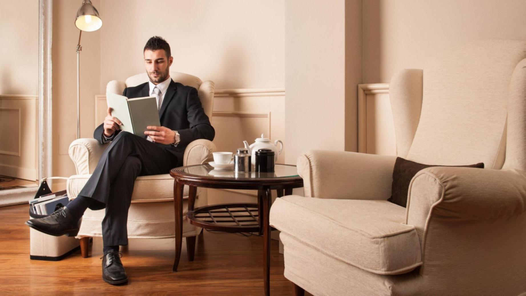 Critical thinking instructor facilitating interactive workshop session